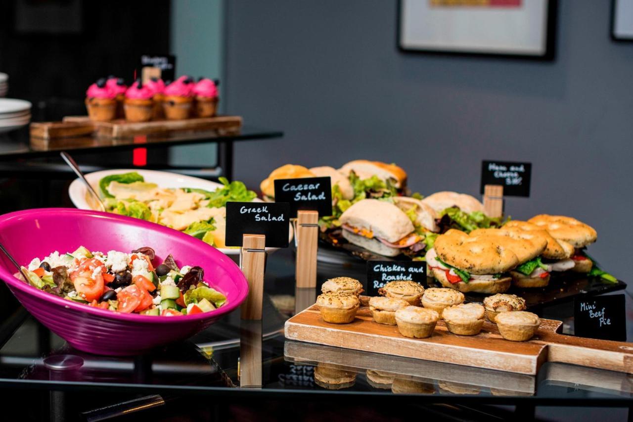 Aloft London Excel Hotel Bagian luar foto