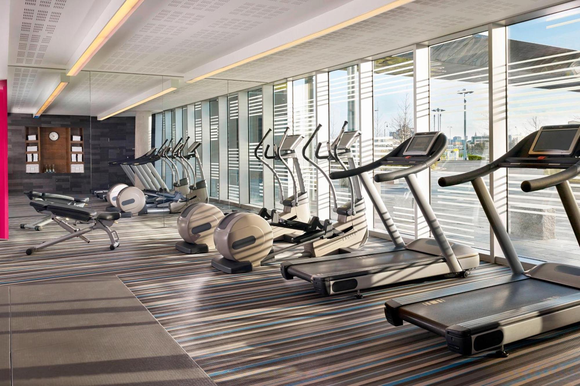 Aloft London Excel Hotel Bagian luar foto