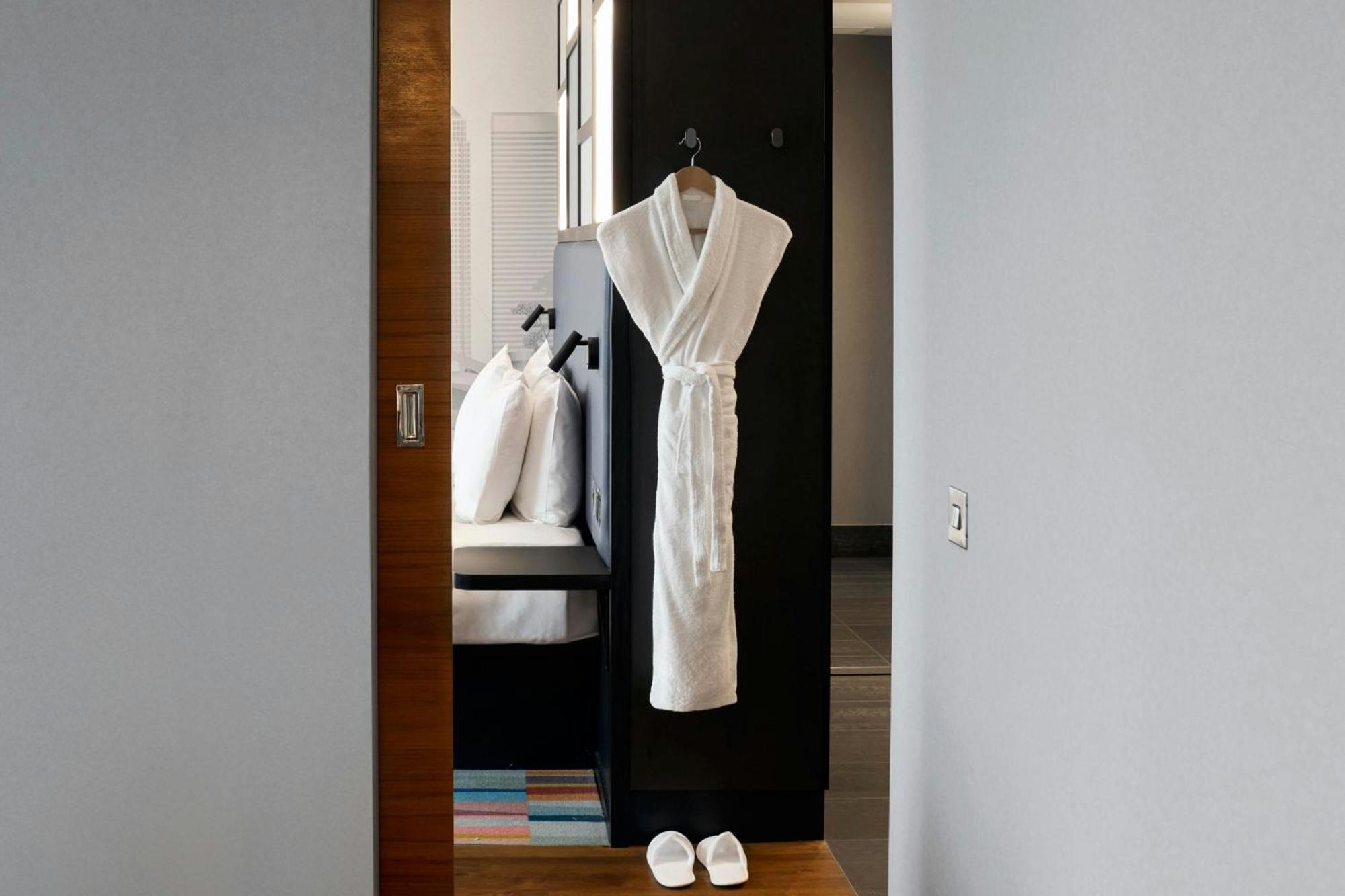 Aloft London Excel Hotel Bagian luar foto